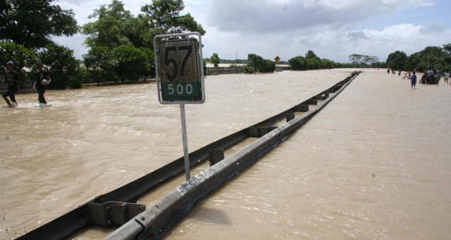 Operator Jalan Tol Tangerang-Merak Siaga Banjir